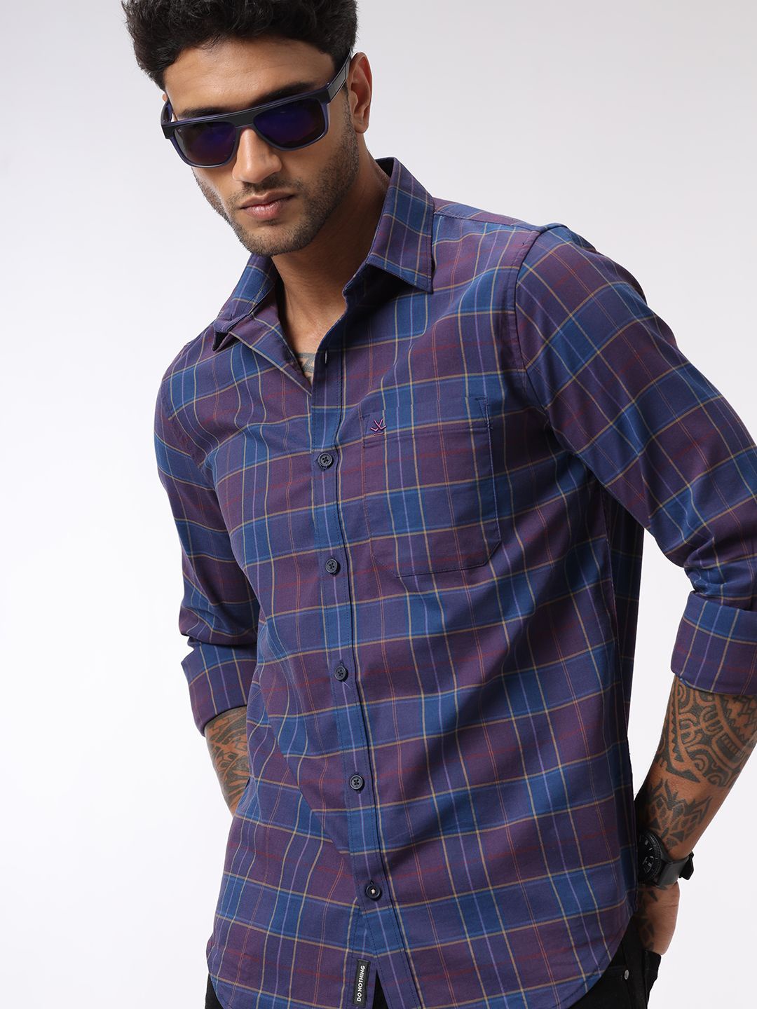 

WROGN Men Custom Spread Collar Tartan Checked Cotton Slim Fit Casual Shirt, Maroon