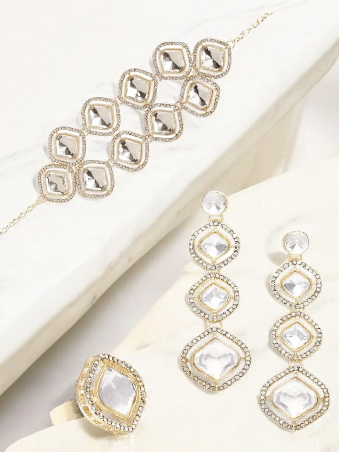 

OOMPH Kundan-Studded Jewellery Set, Gold