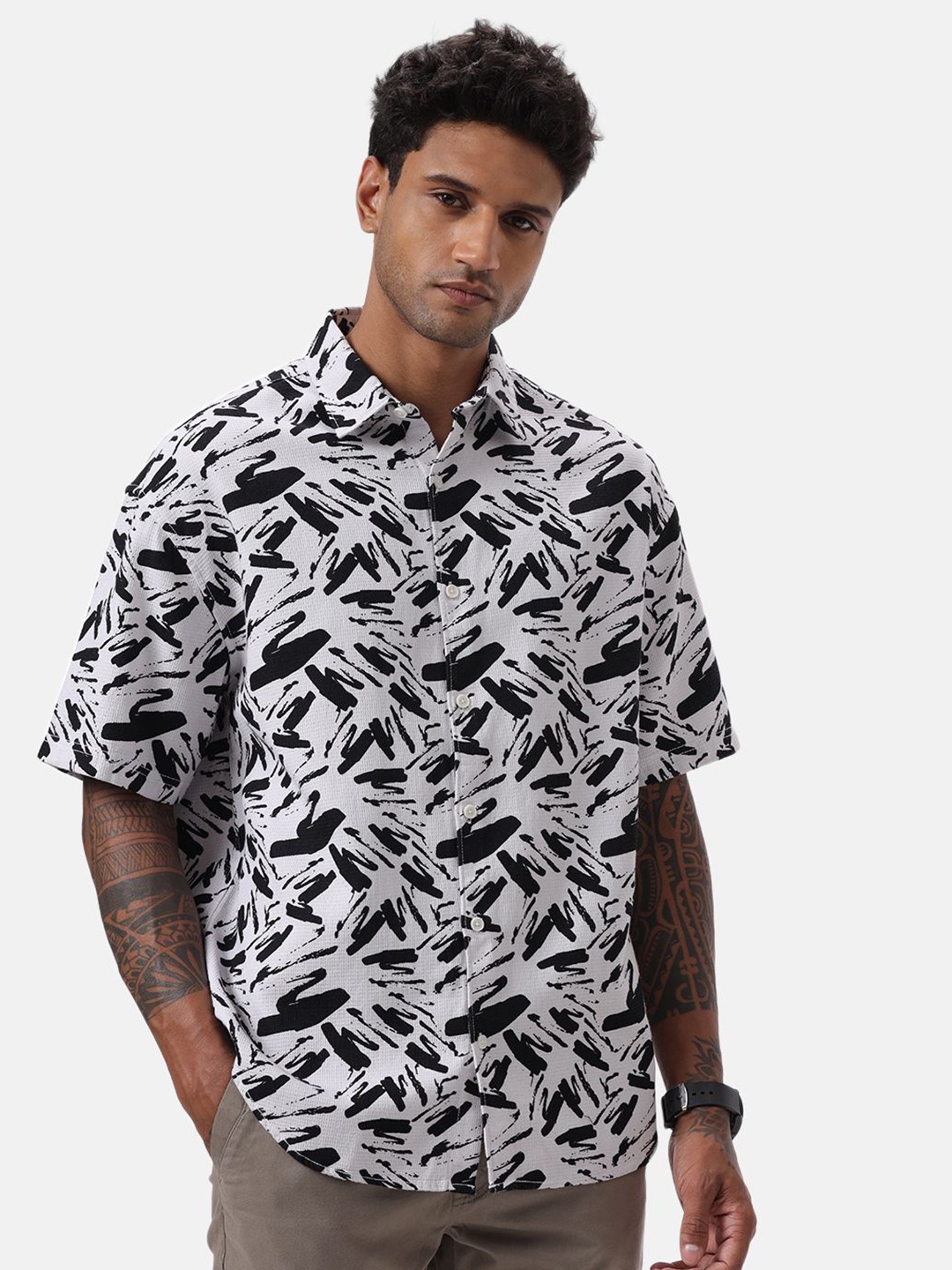 

WROGN Men Custom Spread Collar Abstract Printed Cotton Oversized Casual Shirt, White