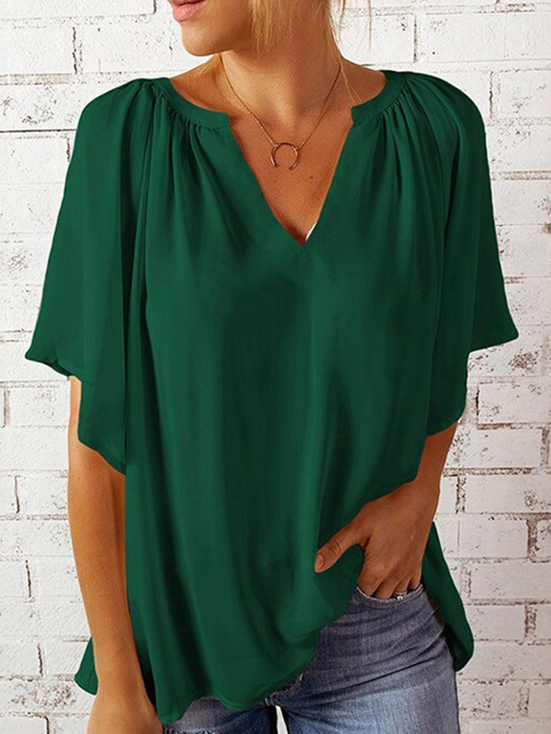 

StyleCast Women Solid V-Neck Top, Green