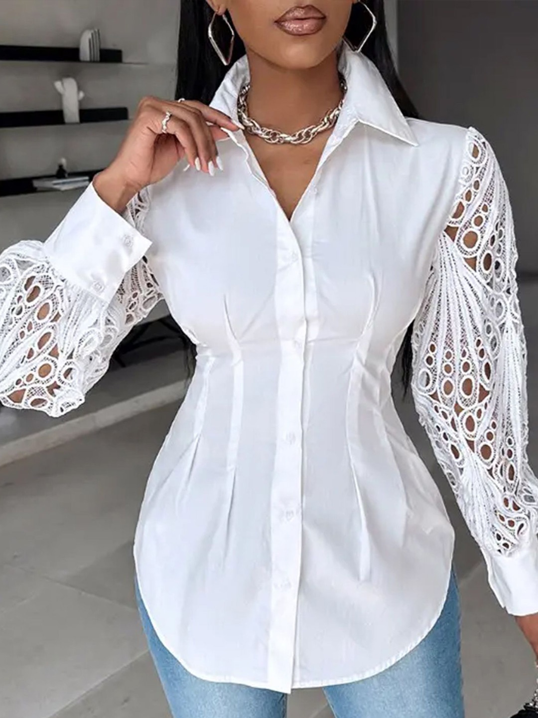 

LULU & SKY Women Solid V-Neck Top, White