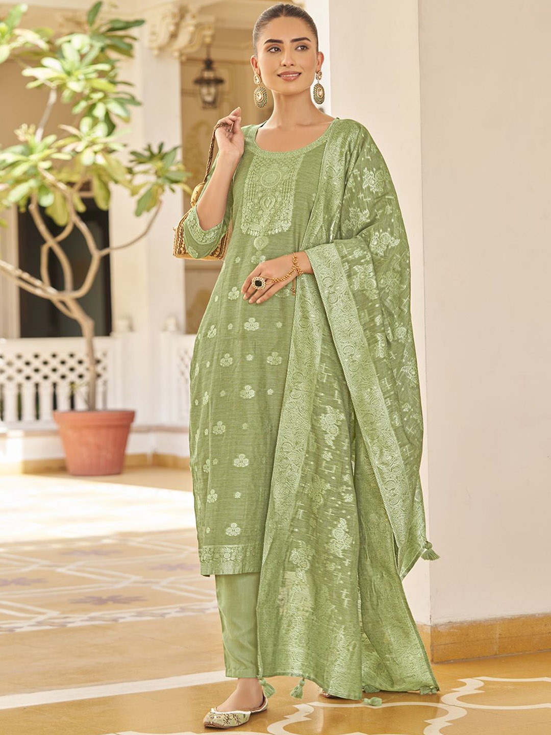 

Shaily Ethnic Motifs Woven Design Kurta with Trousers & Dupatta, Green