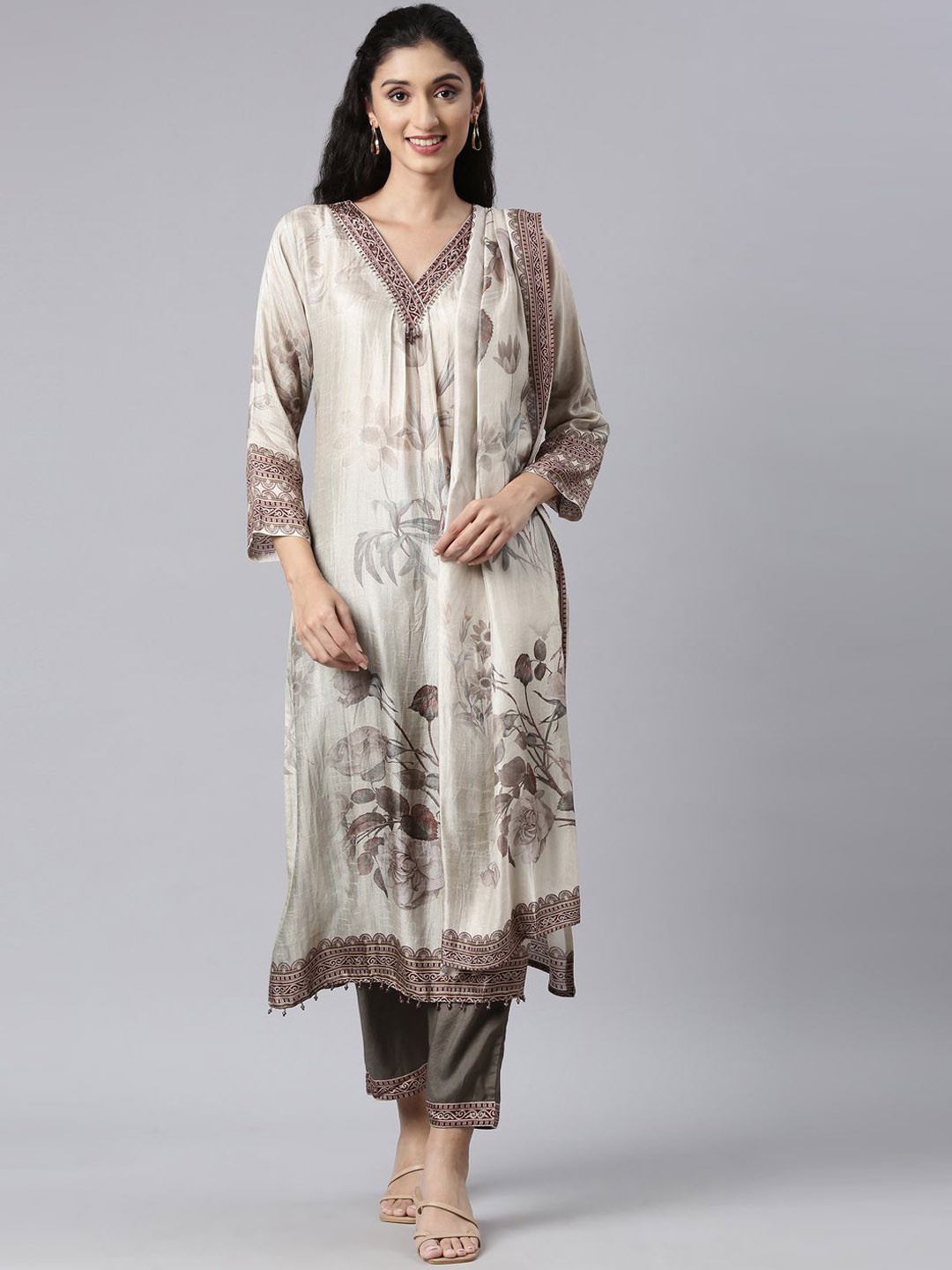 

Neerus Women Floral Printed Panelled Beads and Stones Kurta with Trousers & With Dupatta, White