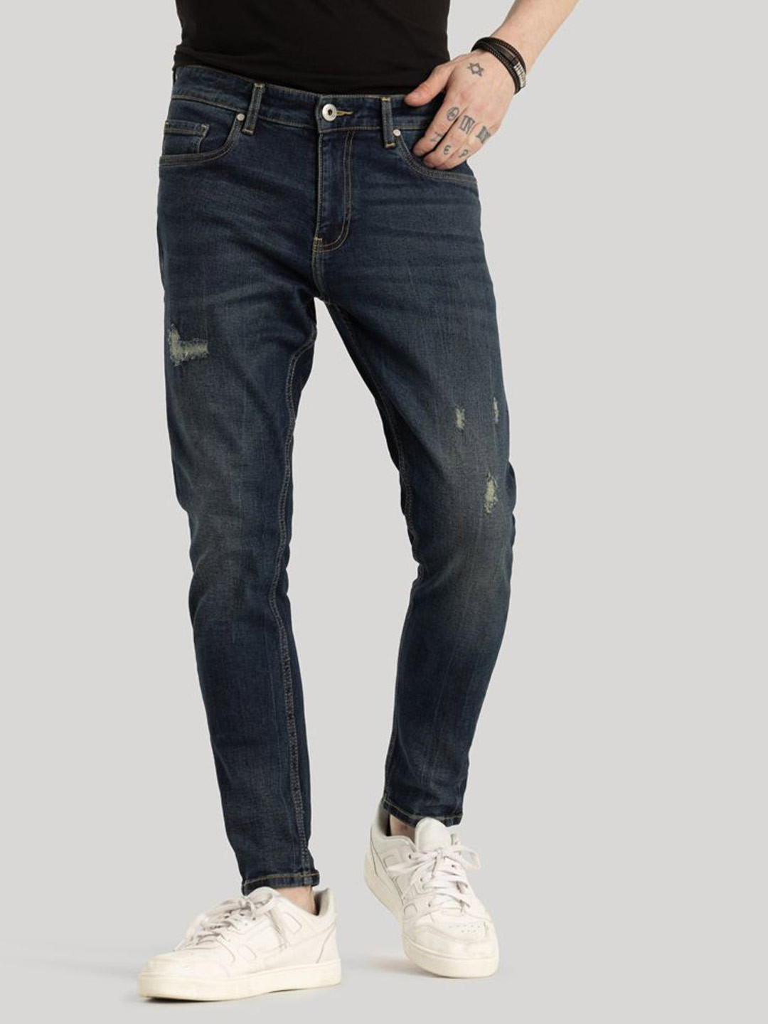 

Snitch Men Narrow Skinny Fit Mildly Distressed Light Fade Stretchable Jeans, Navy blue