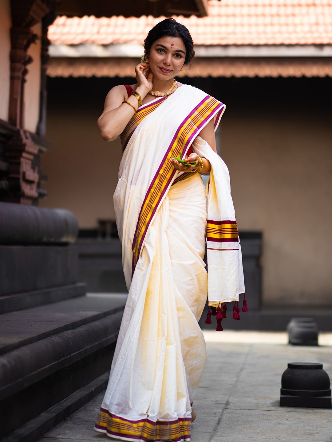 

I LOVE SAREES Zari Pure Cotton Kasavu Saree, Off white
