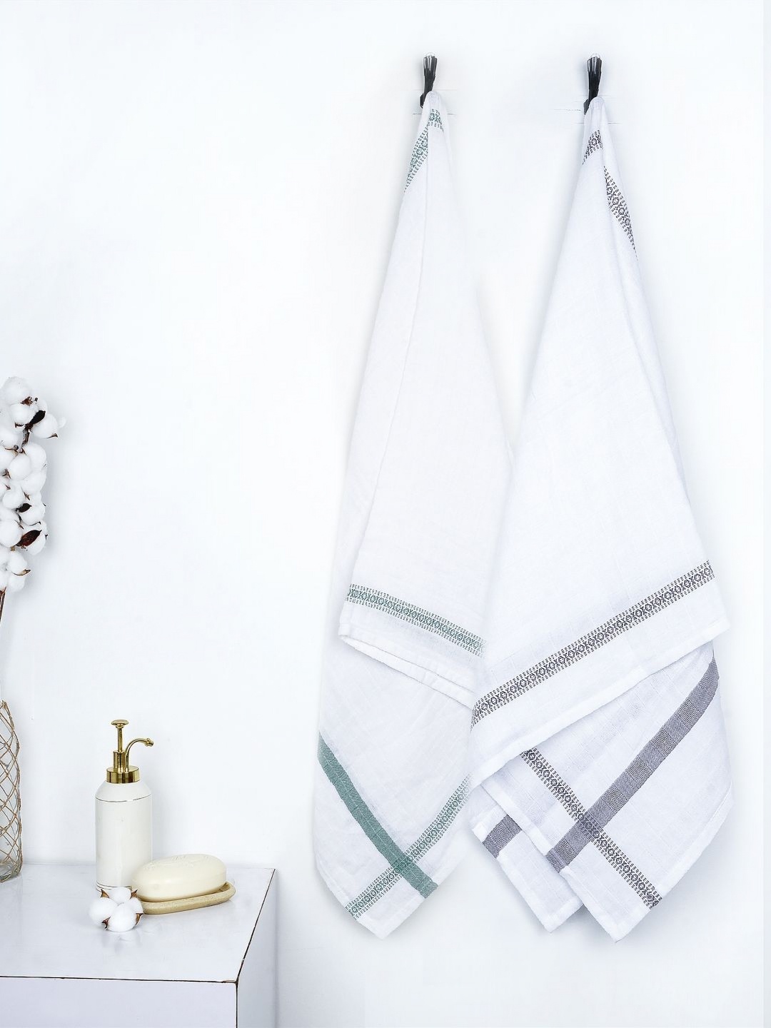 

Thirsty Towel Green & Grey 2 Cotton 200 GSM Bath Towel