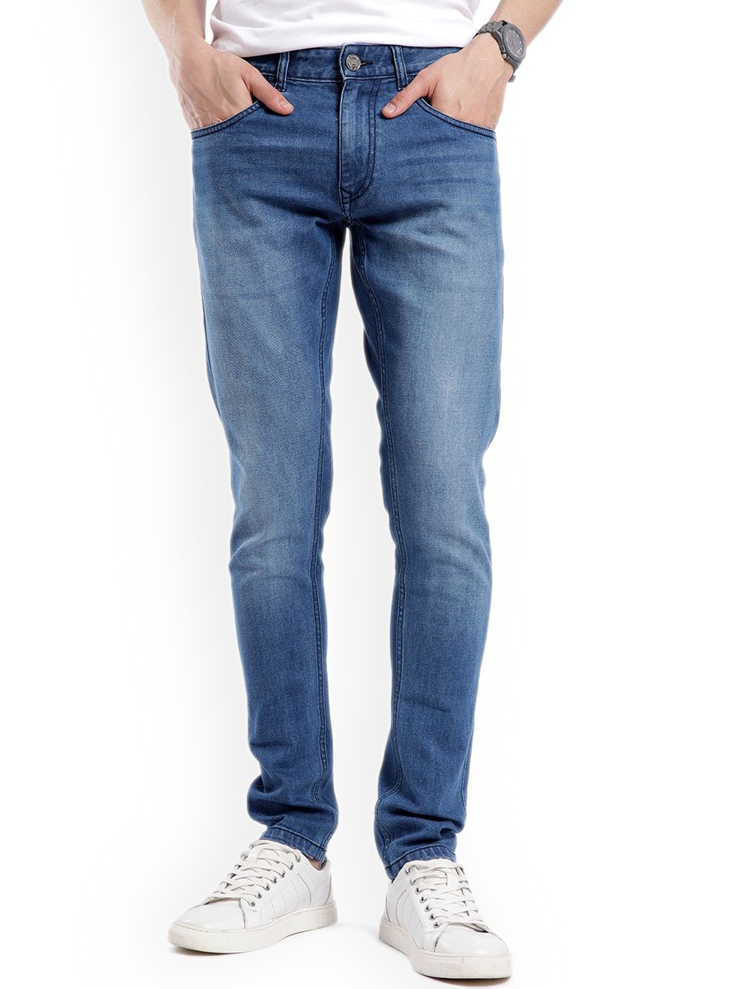 

WROGN Men Comfort Tapered Fit Low Distress Light Fade Jeans, Blue