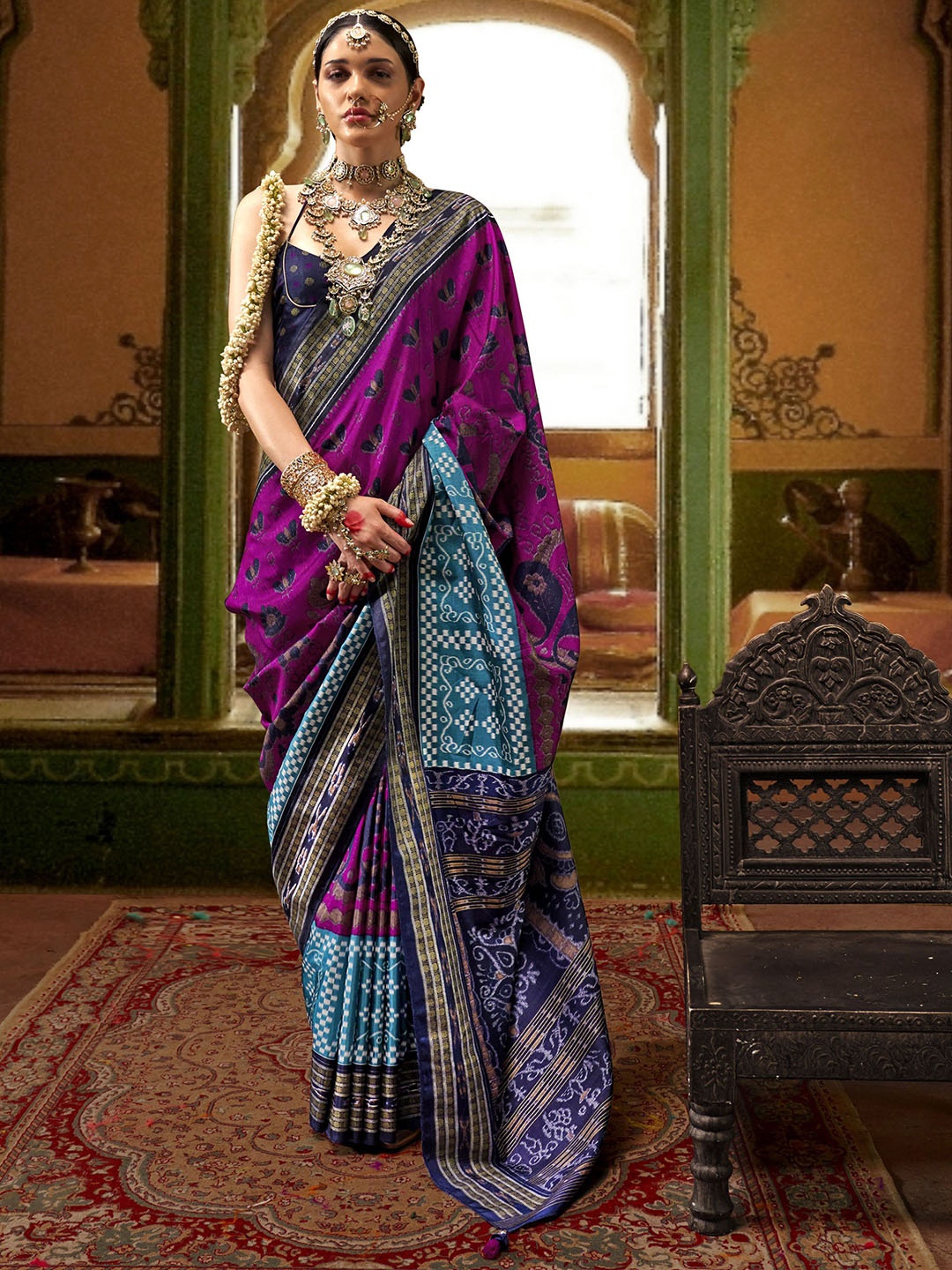 

Mitera Floral Zari Saree, Magenta