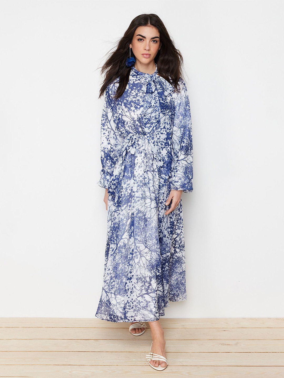 

Trendyol Women Floral Printed Fit & Flare Maxi Dress, Blue