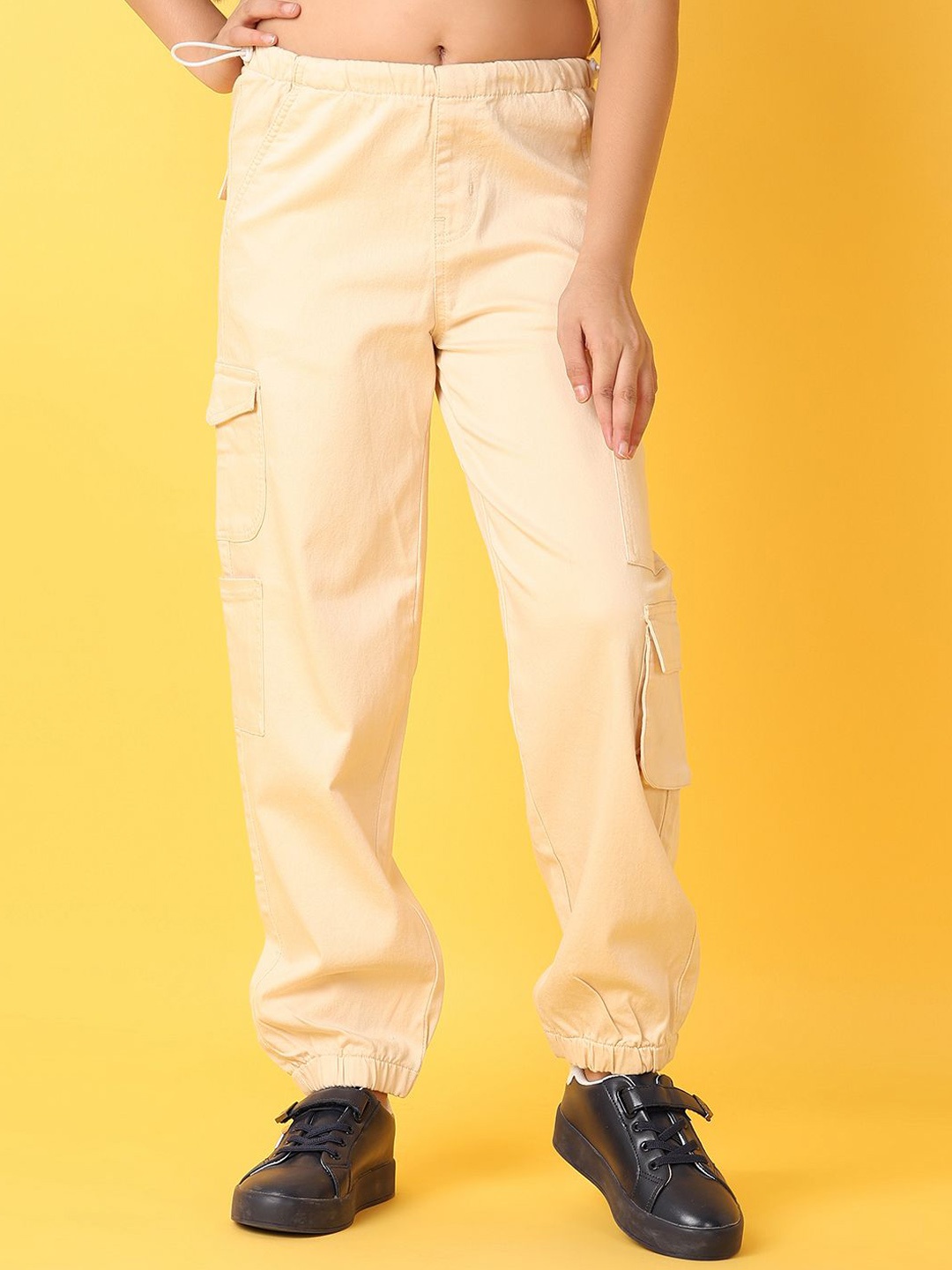 

V-Mart Girls Cargos Trousers, Beige