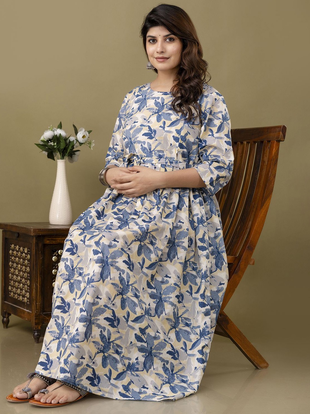 

Nayo Abstract Maternity Midi Empire Dress, Off white