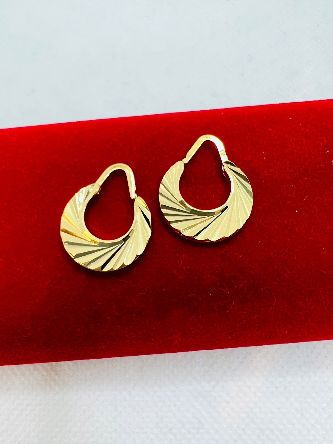 

FIMBUL Circular Studs Earrings, Gold