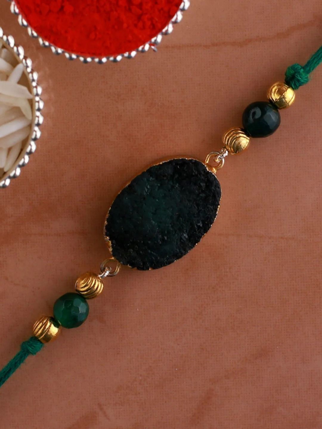 

fnp Emerald Harmony Agate Rakhi Classic Pearls, Green