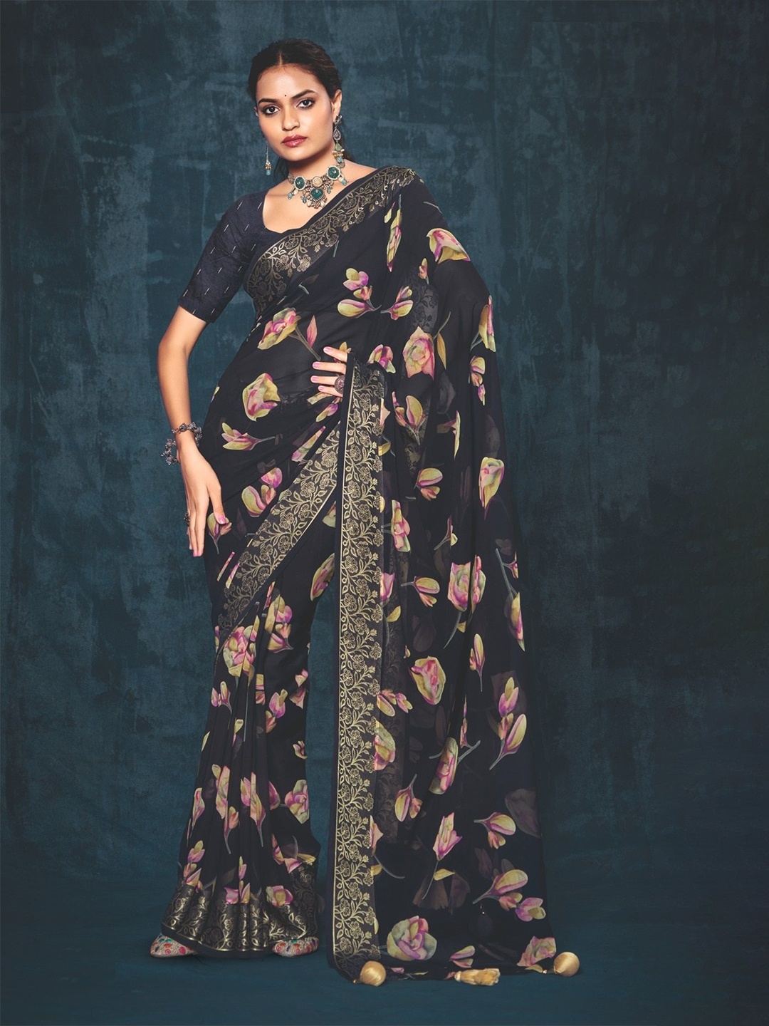 

Mitera Floral Printed Saree, Navy blue