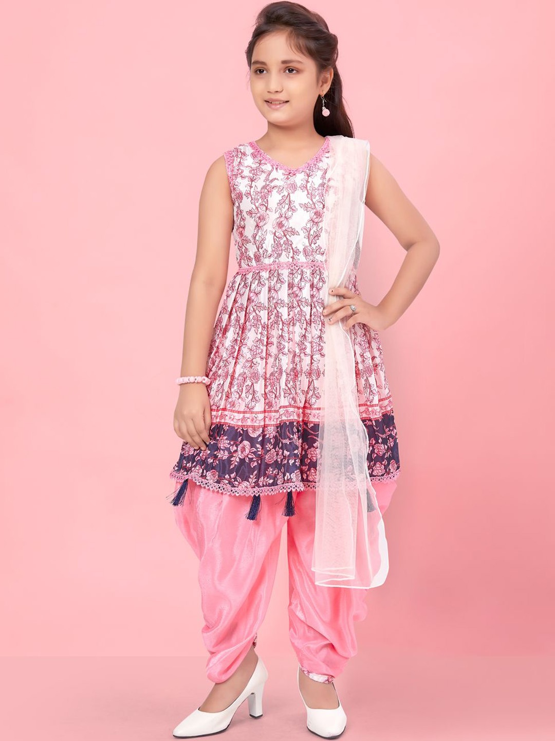 

BAESD Girls Floral Printed Empire Pure Silk Kurta with Salwar & With Dupatta, Pink