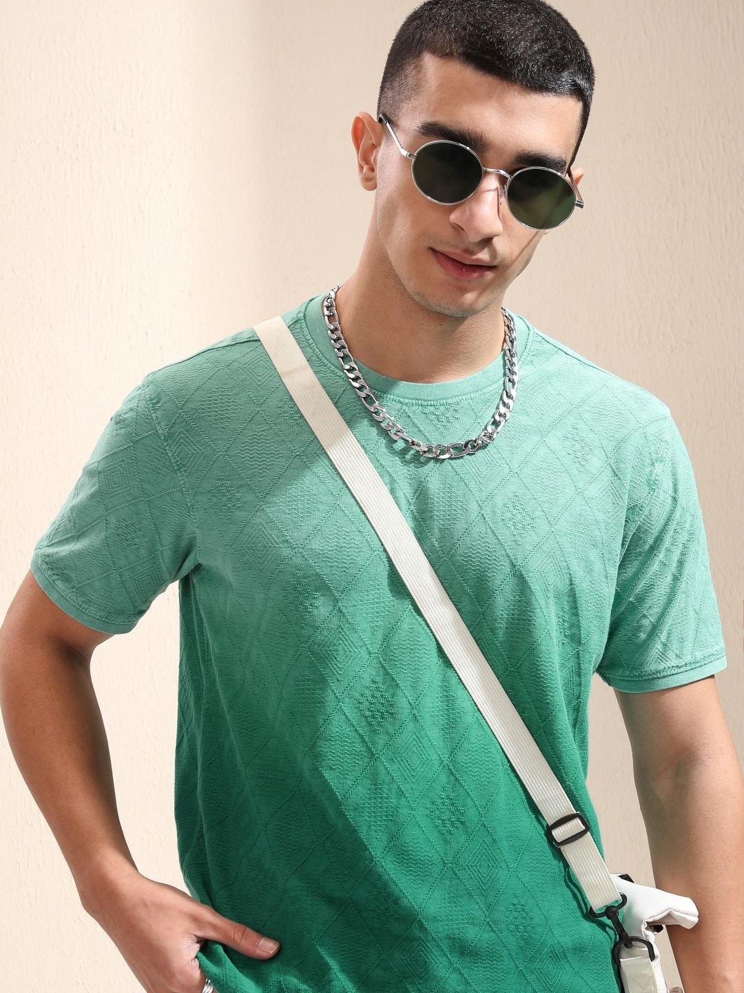 

HIGHLANDER Men Round Neck Self Design Tshirt, Turquoise blue