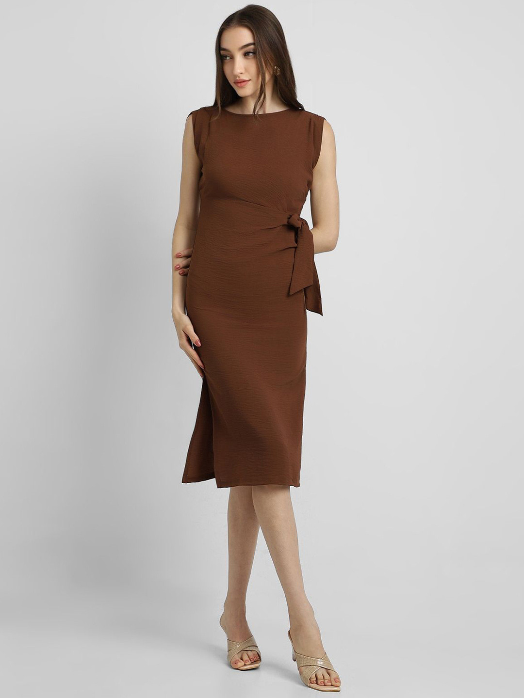

FOREVER 21 Boat Neck Sleeveless Sheath Dress, Brown
