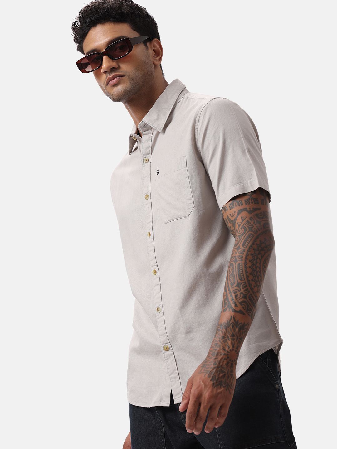 

WROGN Men Custom Spread Collar Solid Cotton Casual Shirt, Grey