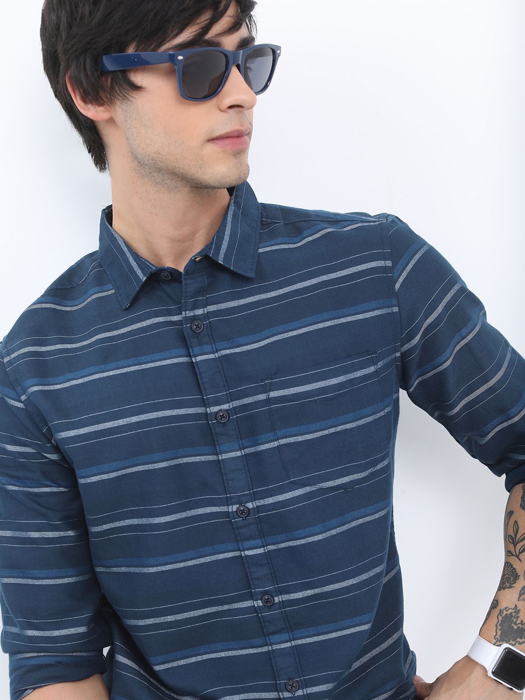 

HIGHLANDER Men Spread Collar Striped Cotton Slim Fit Casual Shirt, Navy blue