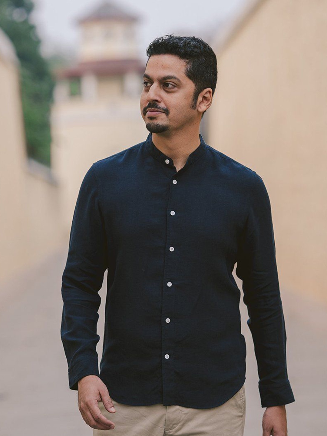 

Monks of Method Men Comfort Mandarin Collar Solid Casual Shirt, Navy blue