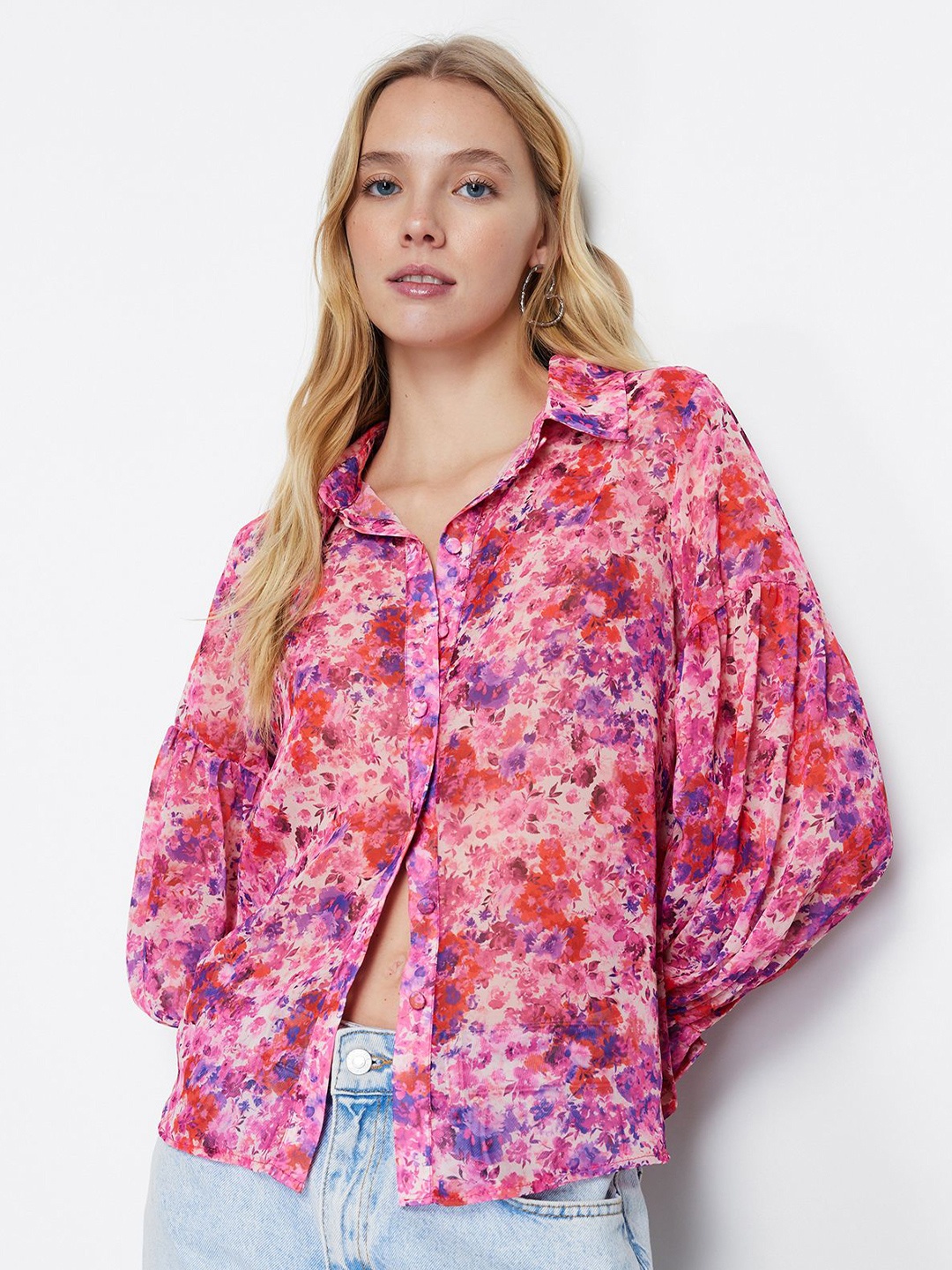 

Trendyol Women Spread Collar Floral Printed Casual Shirt, Pink