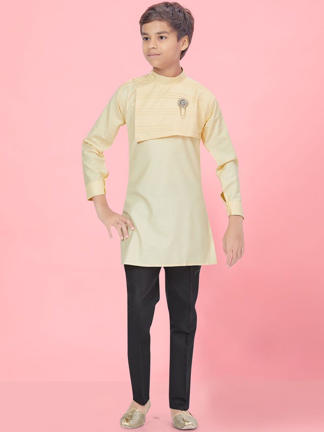

BAESD Boys Angrakha Mandarin Collar Roll-Up Sleeves Pure Cotton Kurta With Pyjamas, Cream