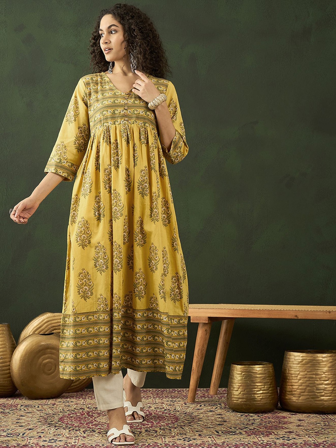 

Sangria Floral Printed Cotton Anarkali Kurtas, Yellow