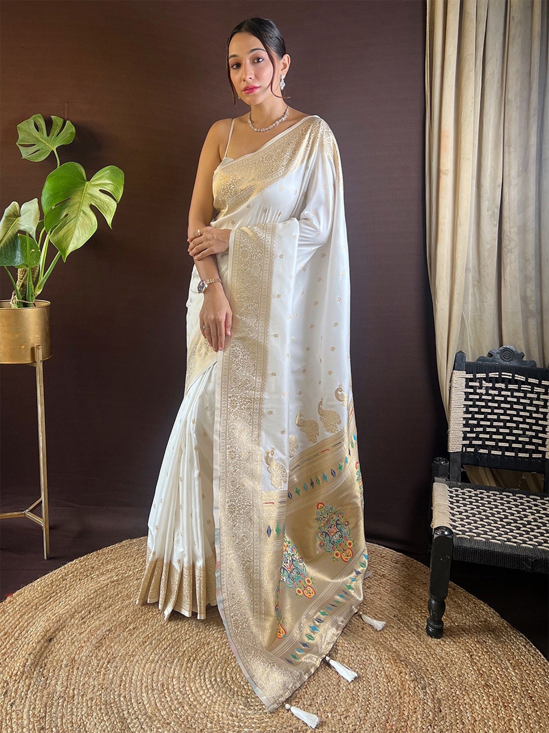 

Mitera Woven Design Zari Paithani Saree With Blouse Piece, White