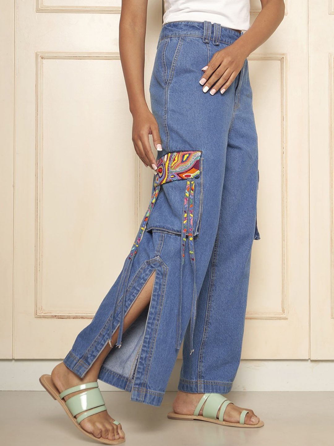 

Style Junkiie Women Relaxed High-Rise Trousers, Blue