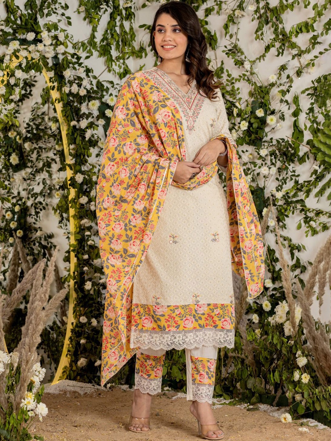 

KAJREE Women Floral Embroidered Regular Thread Work Pure Cotton Kurti with Trousers & With Dupatta, Cream
