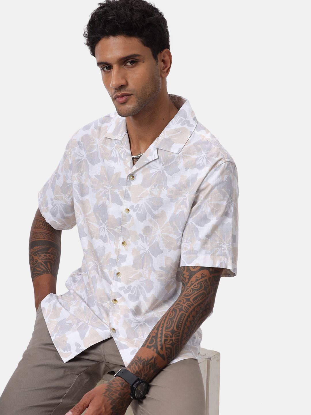

WROGN Men Custom Cuban Collar Floral Printed Cotton Oversized Casual Shirt, Blue