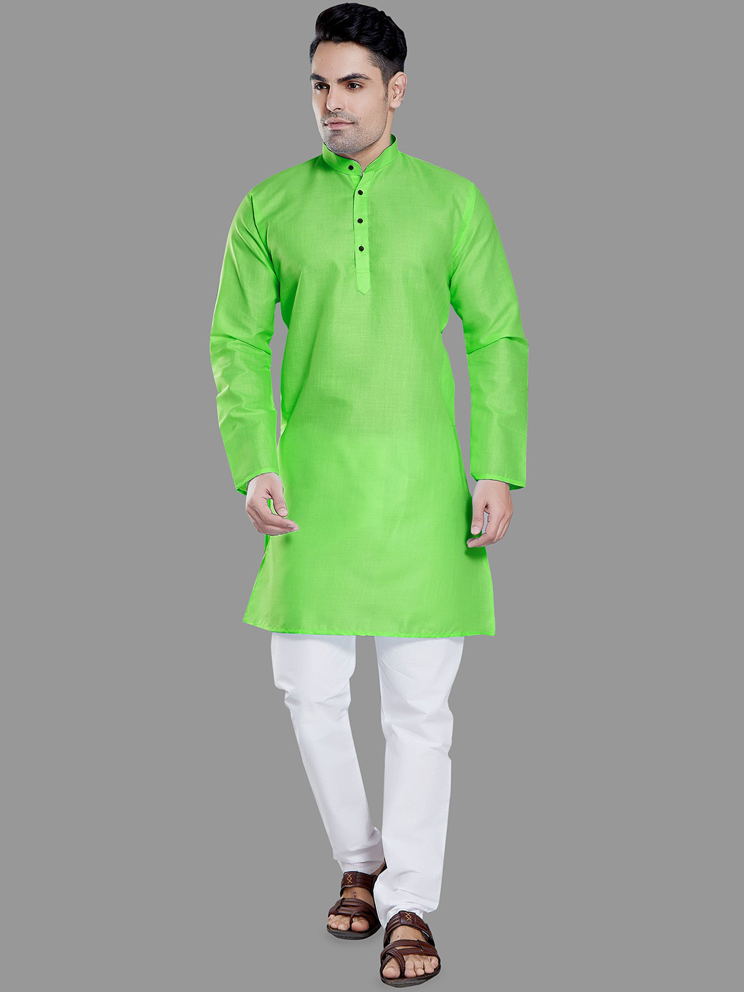 

DIVISIVE Men Regular Kurta with Pyjamas, Green