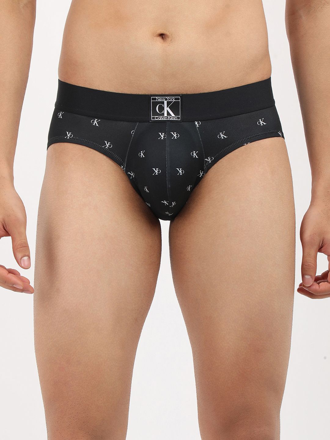 

Calvin Klein Underwear Mid-Rise Hipster Briefs NB4070PCS, Black