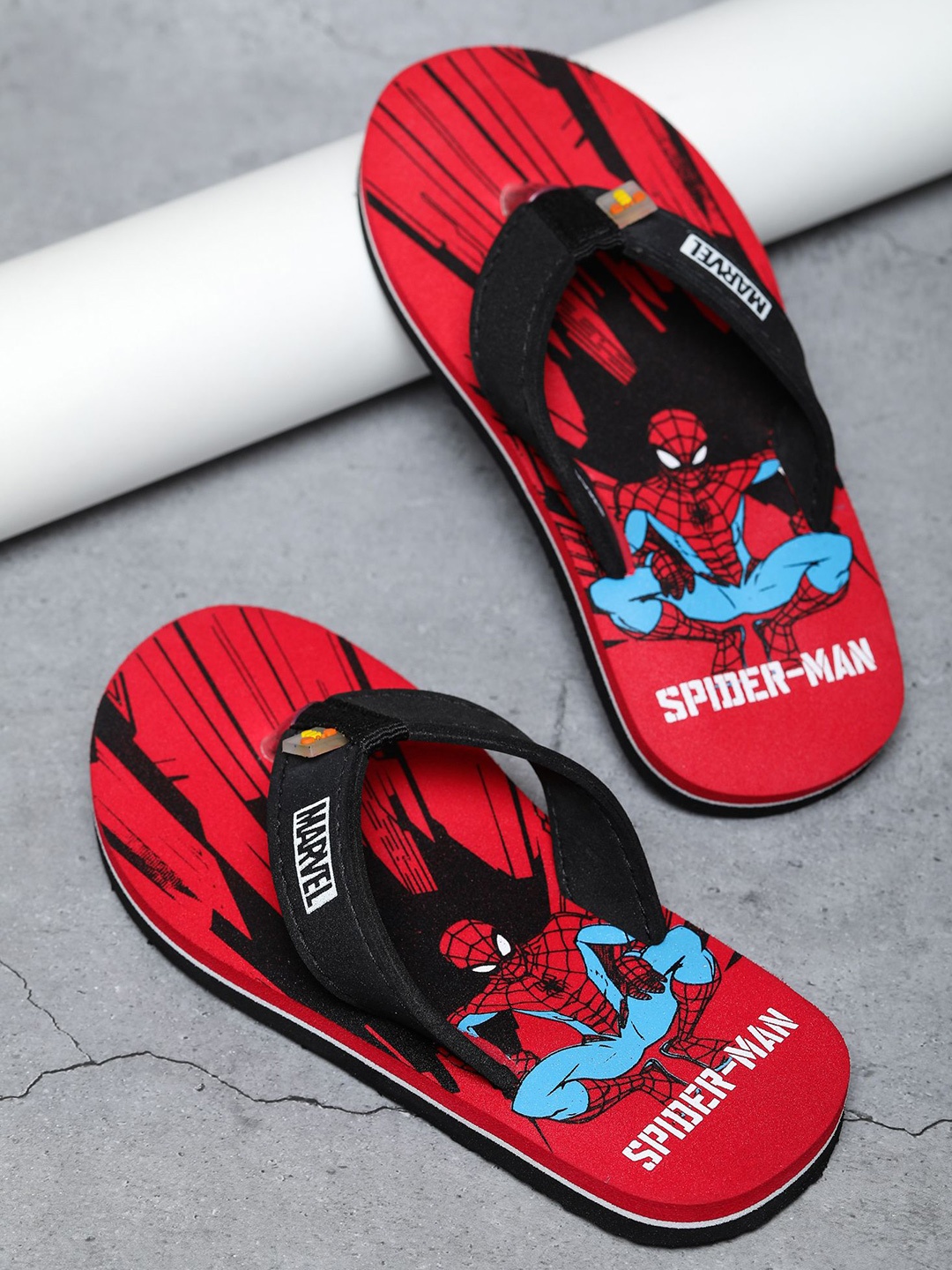 

toothless Boys Printed Rubber Thong Flip-Flops, Red