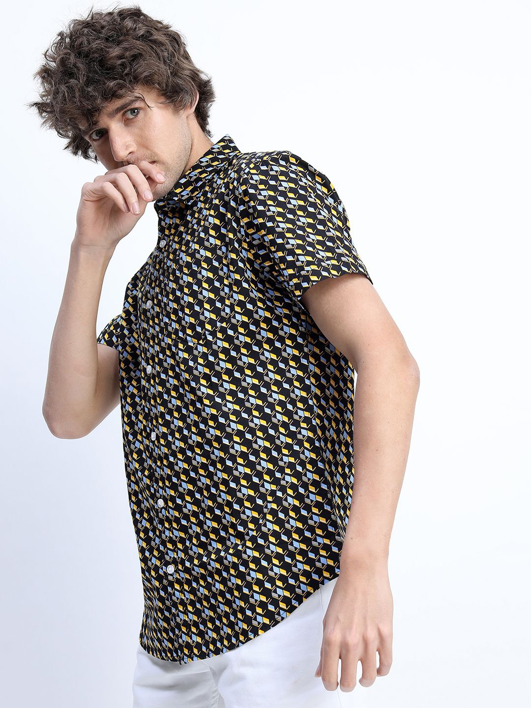 

HIGHLANDER Men Spread Collar Abstract Printed Cotton Slim Fit Casual Shirt, Black