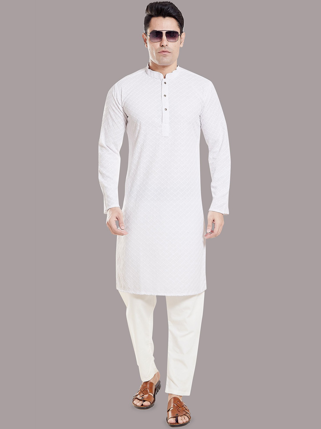 

DIVISIVE Men Thread Work Kurta, White