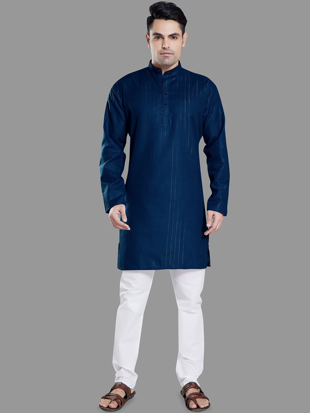 

DIVISIVE Men Striped Regular Kurta with Pyjamas, Blue