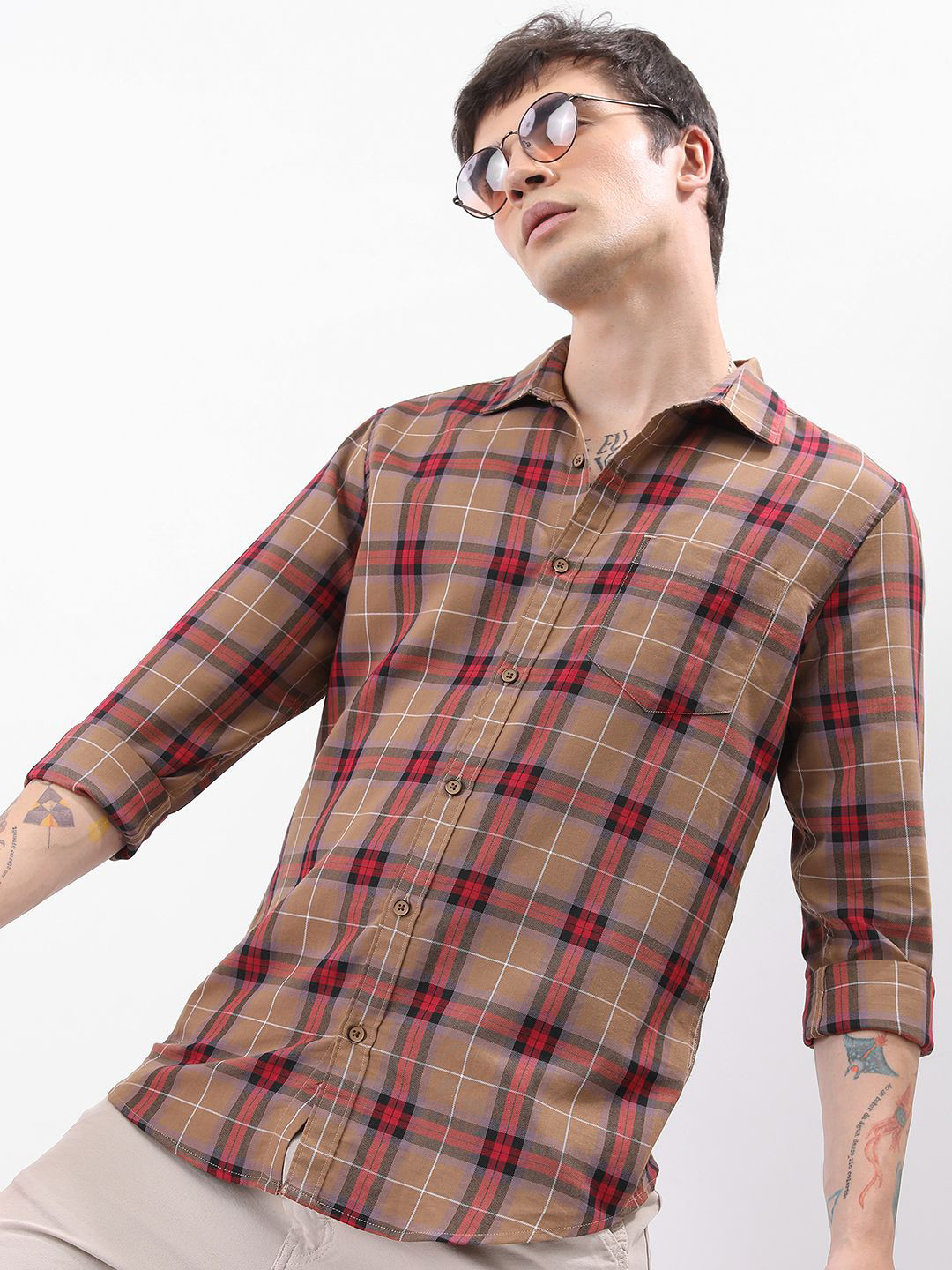 

HIGHLANDER Men Spread Collar Tartan Checked Cotton Slim Fit Casual Shirt, Khaki