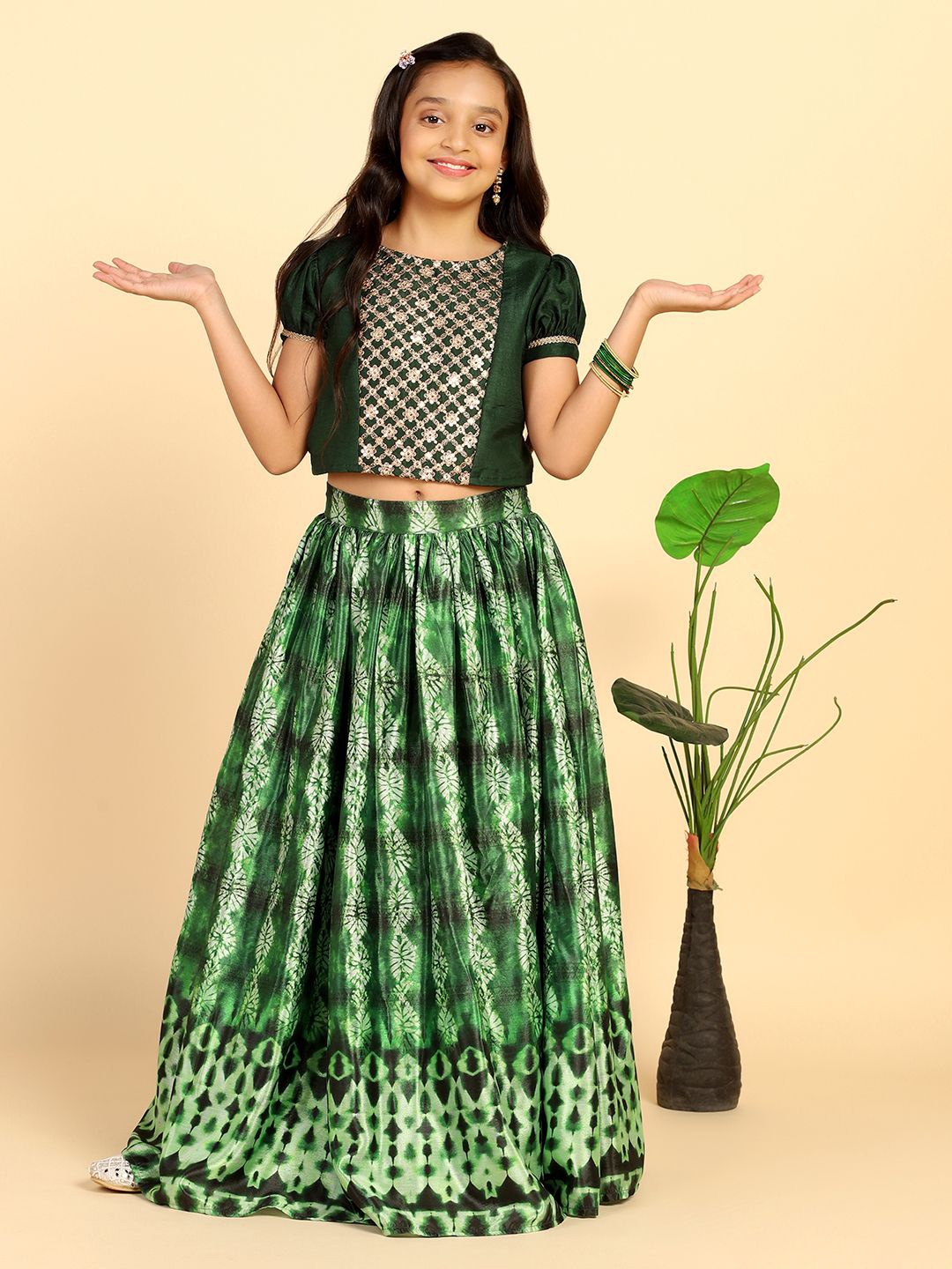 

BAESD Girls Embroidered Puffed Sleeves Sequinned Ready to Wear Lehenga & Blouse, Green