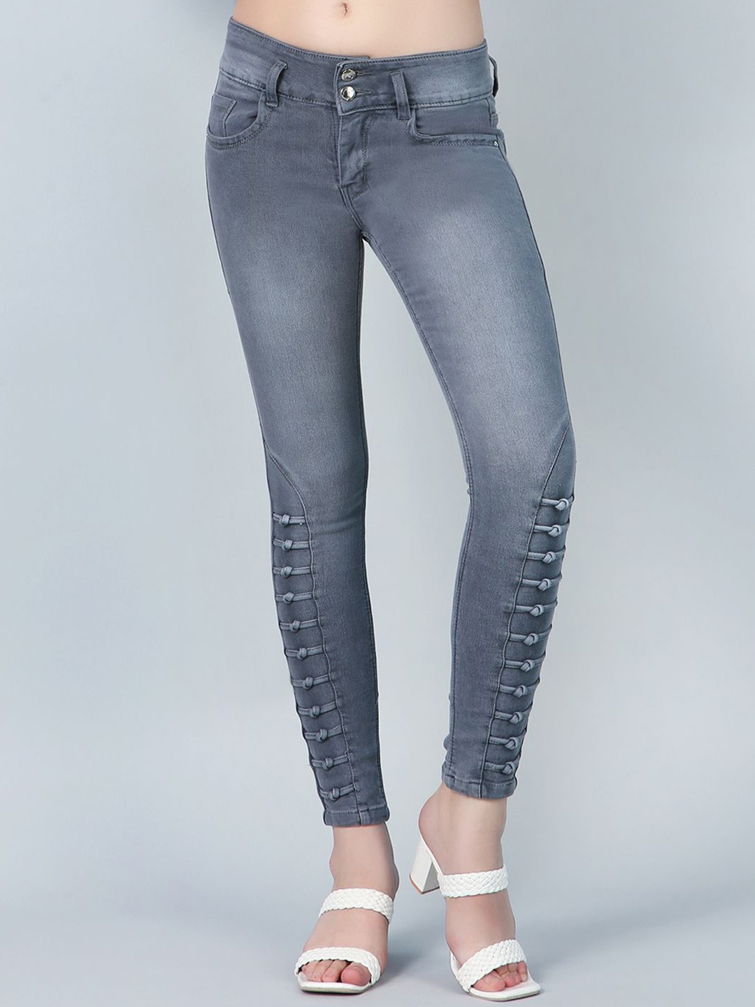 

Texco Women Comfort Slim Fit Low-Rise Slash Knee Heavy Fade Stretchable Jeans, Grey