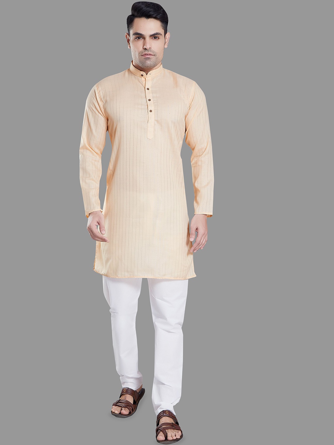 

DIVISIVE Men Striped Regular Kurta with Pyjamas, Off white