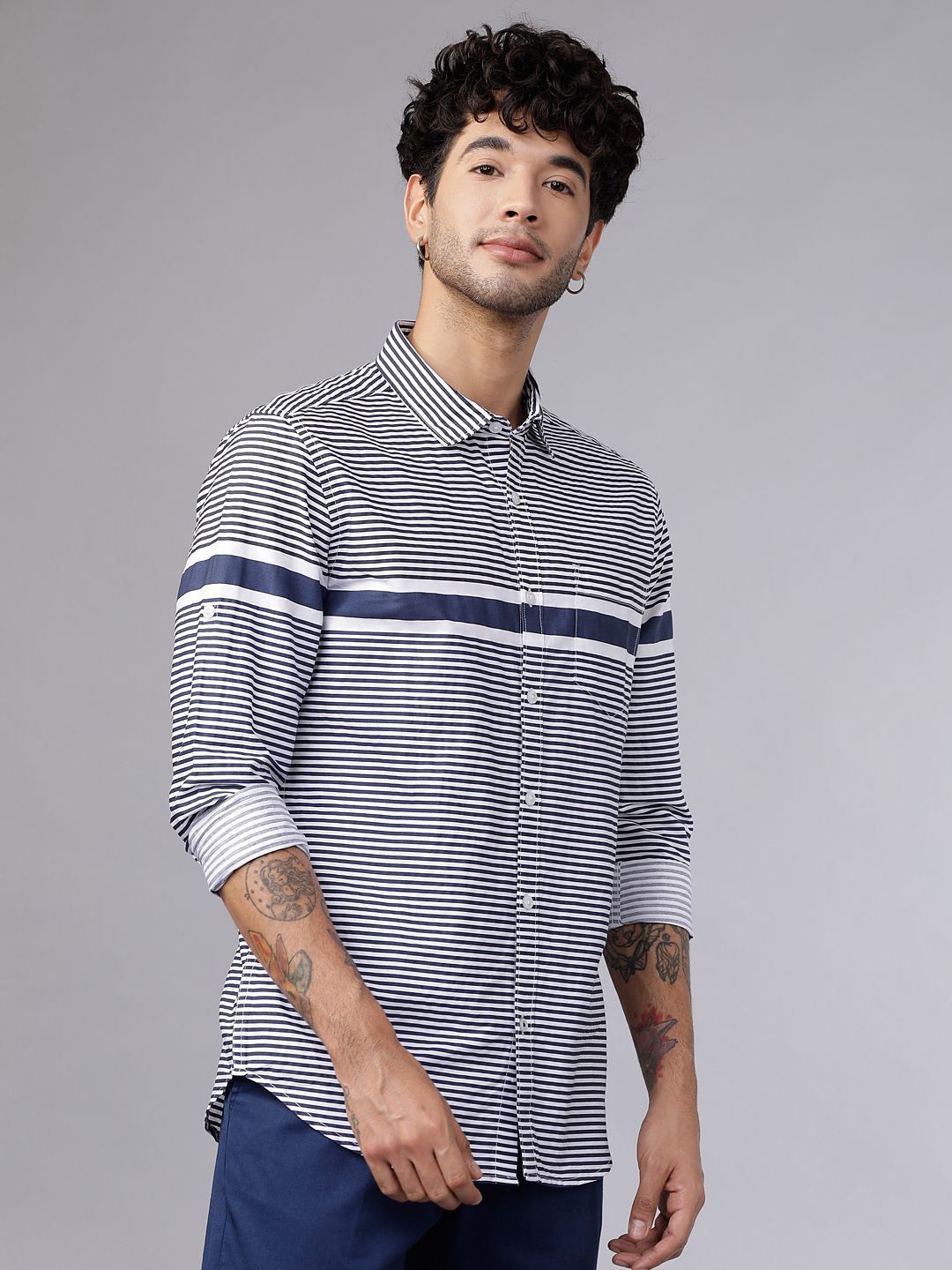 

HIGHLANDER Men Spread Collar Striped Cotton Slim Fit Casual Shirt, White