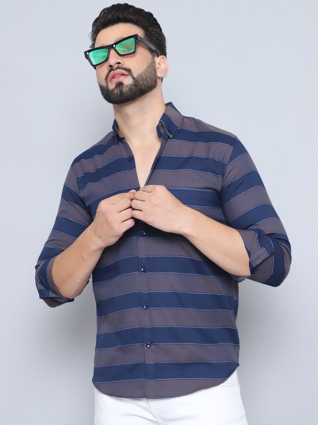 

Indian Needle Men Classic Spread Collar Striped Cotton Casual Shirt, Grey