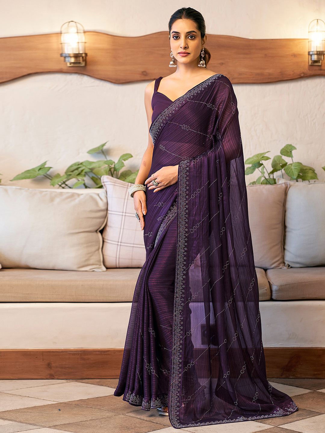 

Satrani Embellished Beads and Stones Pure Chiffon Saree, Purple