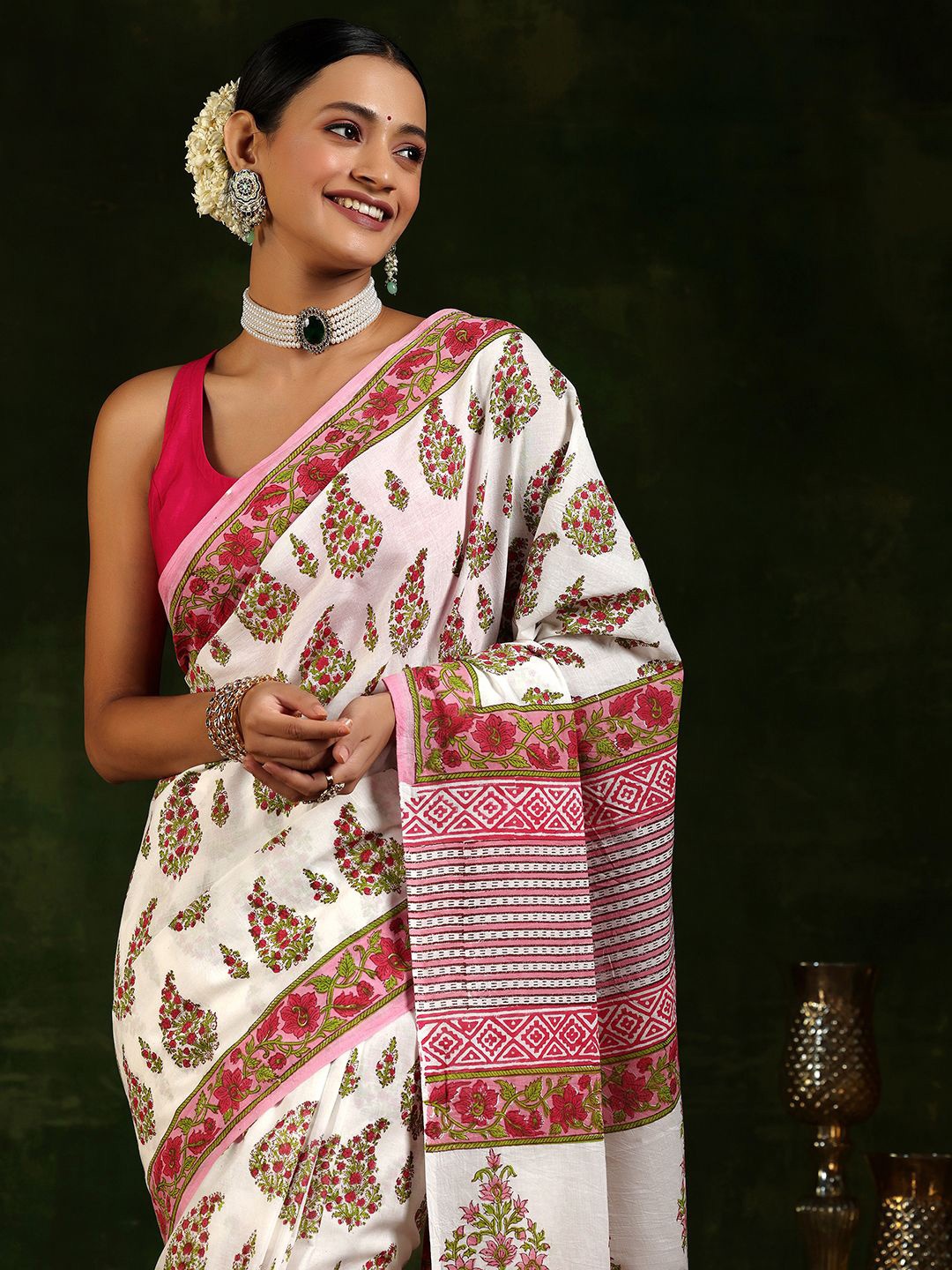 

Libas Floral Printed Pure Cotton Saree, Off white