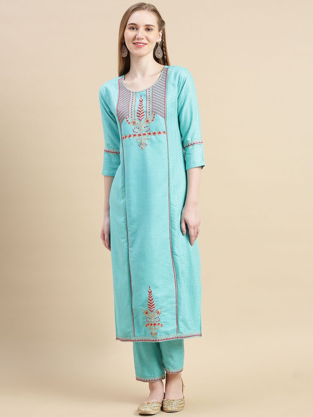 

GRANTH FASHION Women Floral Embroidered Regular Thread Work Kurta with Churidar, Blue