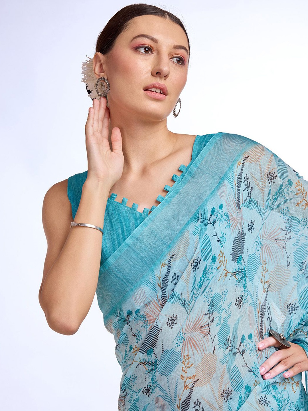 

Mitera Printed Floral Saree, Blue