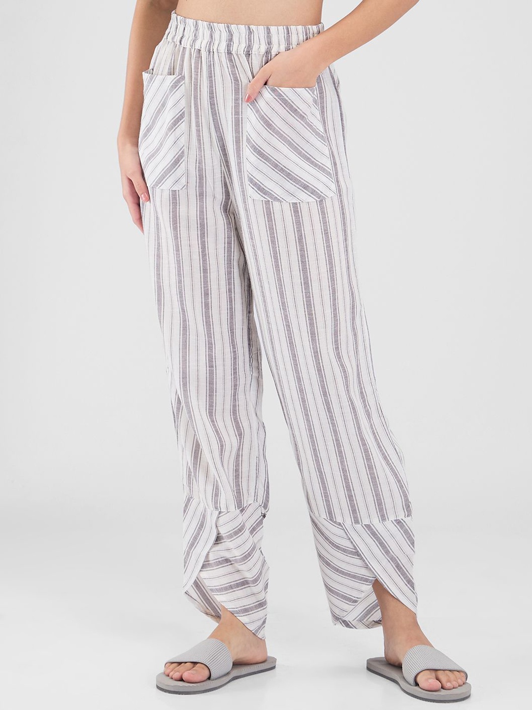 

Mystere Paris Mid-Rise Straight Lounge Pants, Grey
