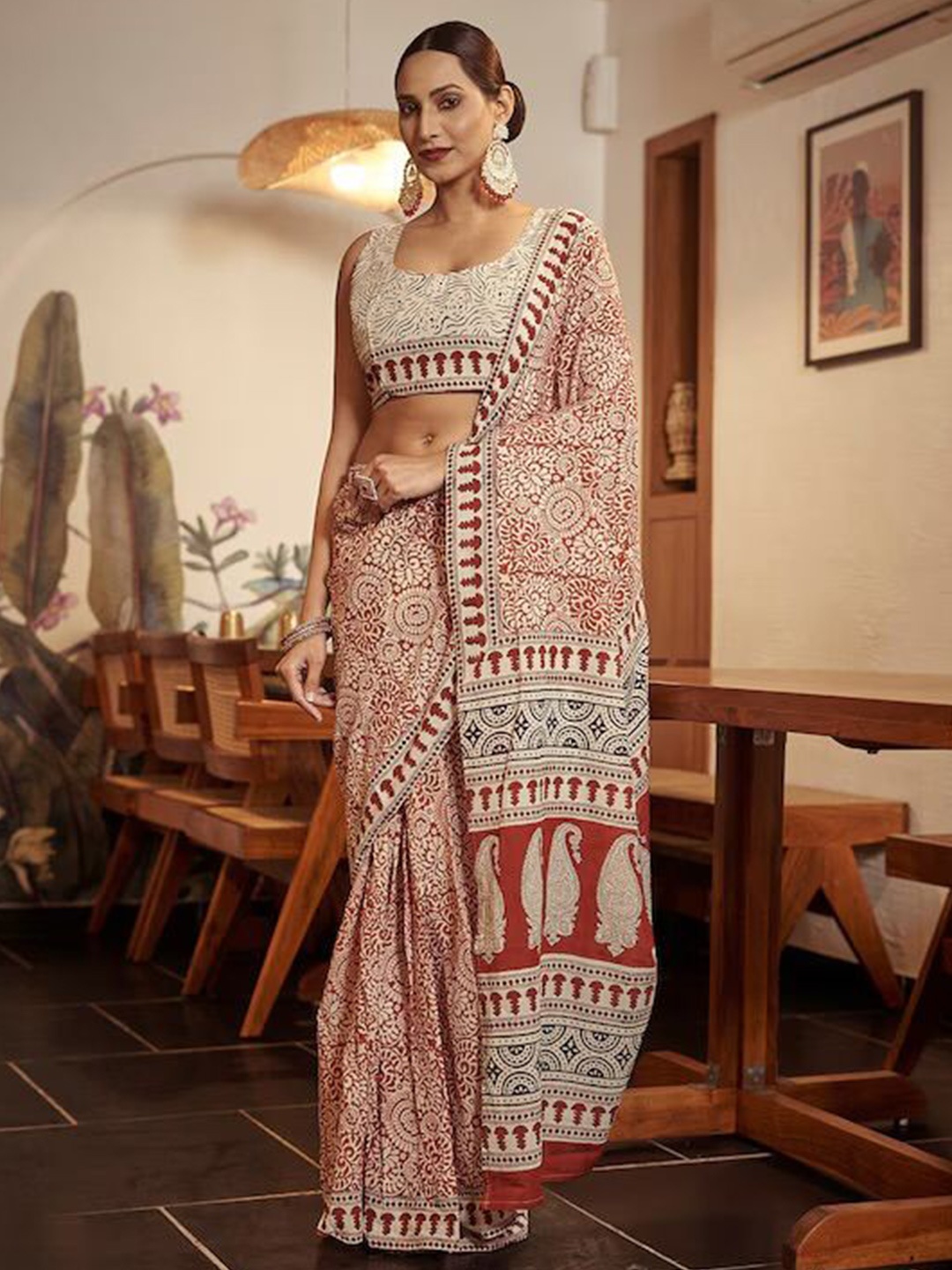 

Anouk Ethnic Motifs Pure Cotton Bagru Printed Saree, Red