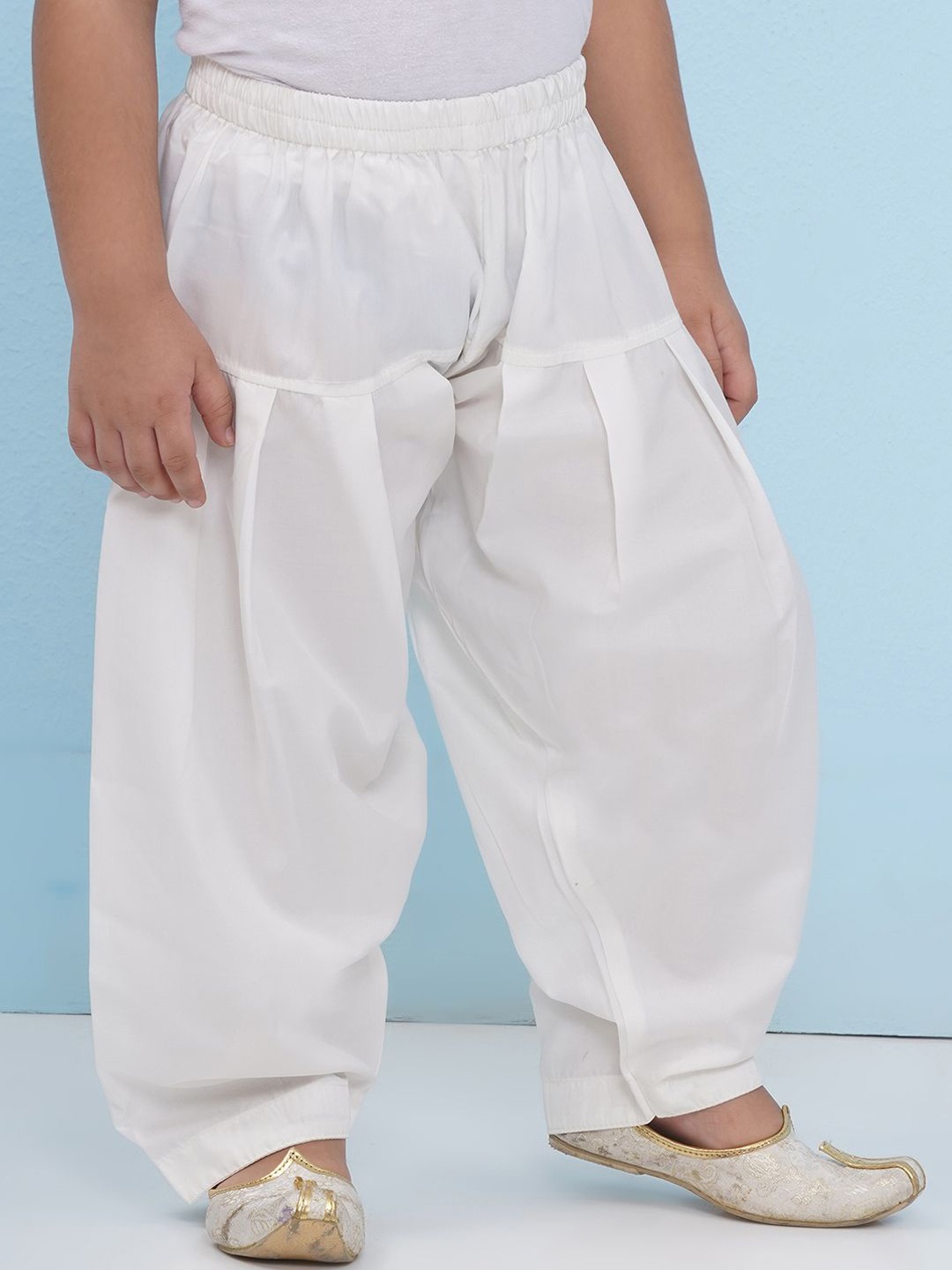 

Aj DEZInES Boys Mid-Rise Cotton Pyjamas, White
